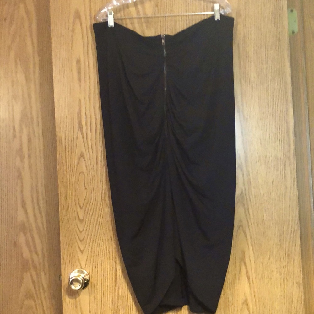 Black mid-calf skirt.  Zipper front,  City Chic